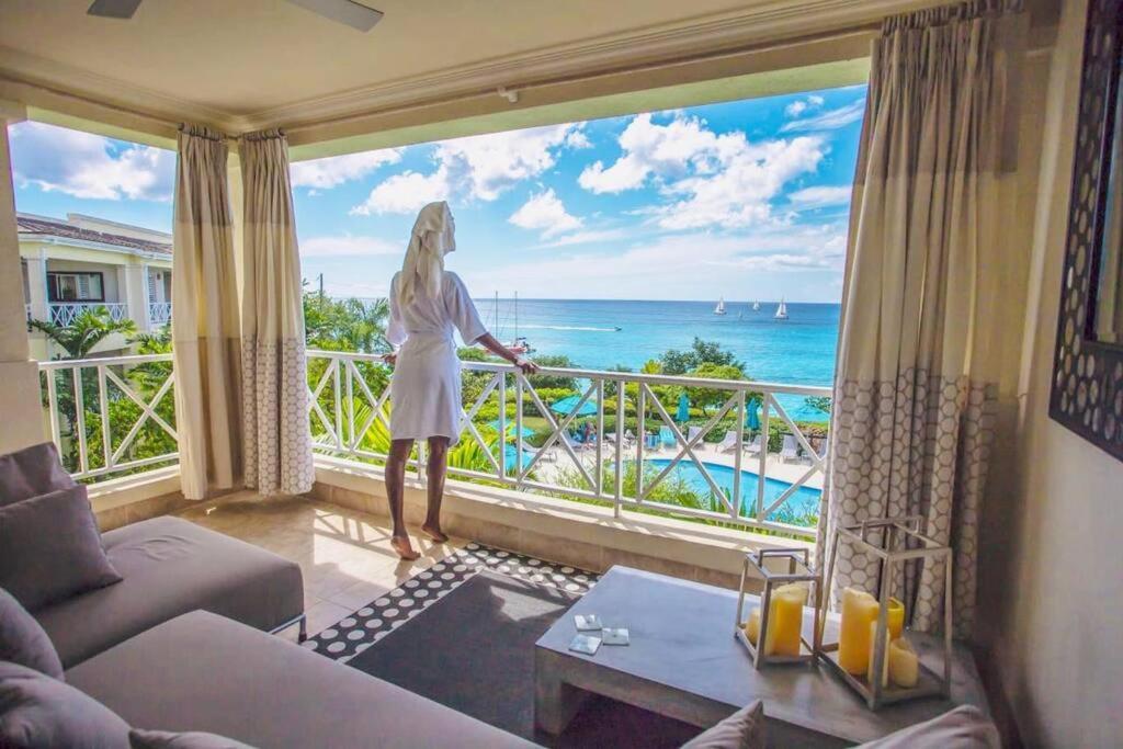 Designer Penthouse - Stunning Property With Amazing Views Saint James Kültér fotó