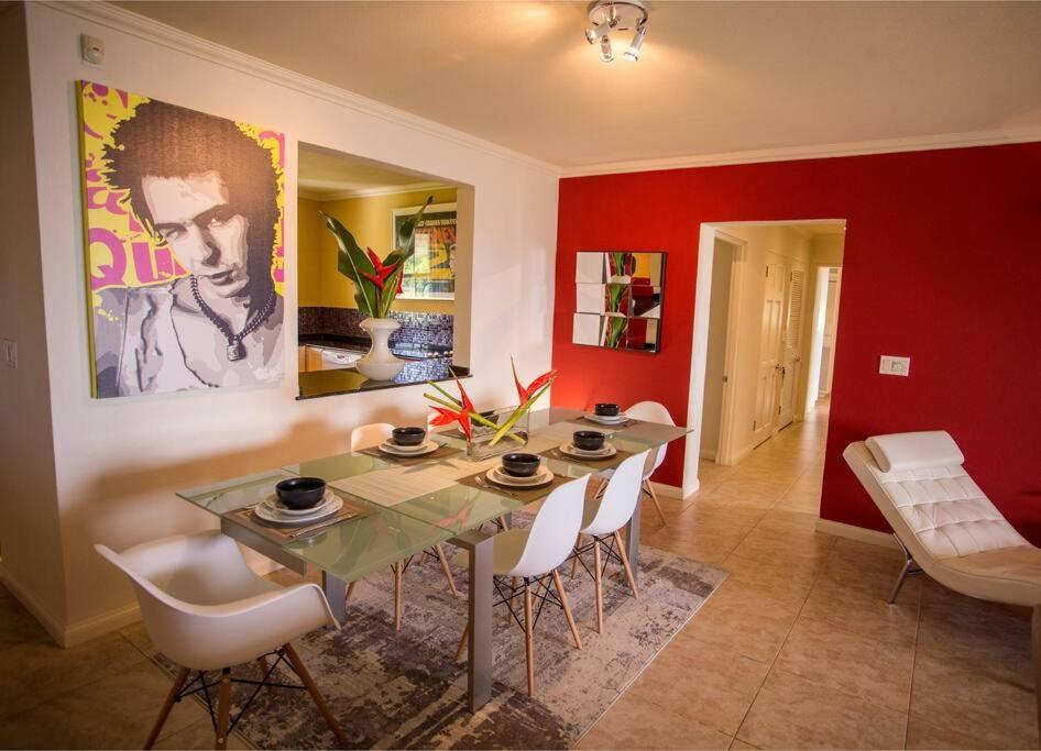 Designer Penthouse - Stunning Property With Amazing Views Saint James Kültér fotó