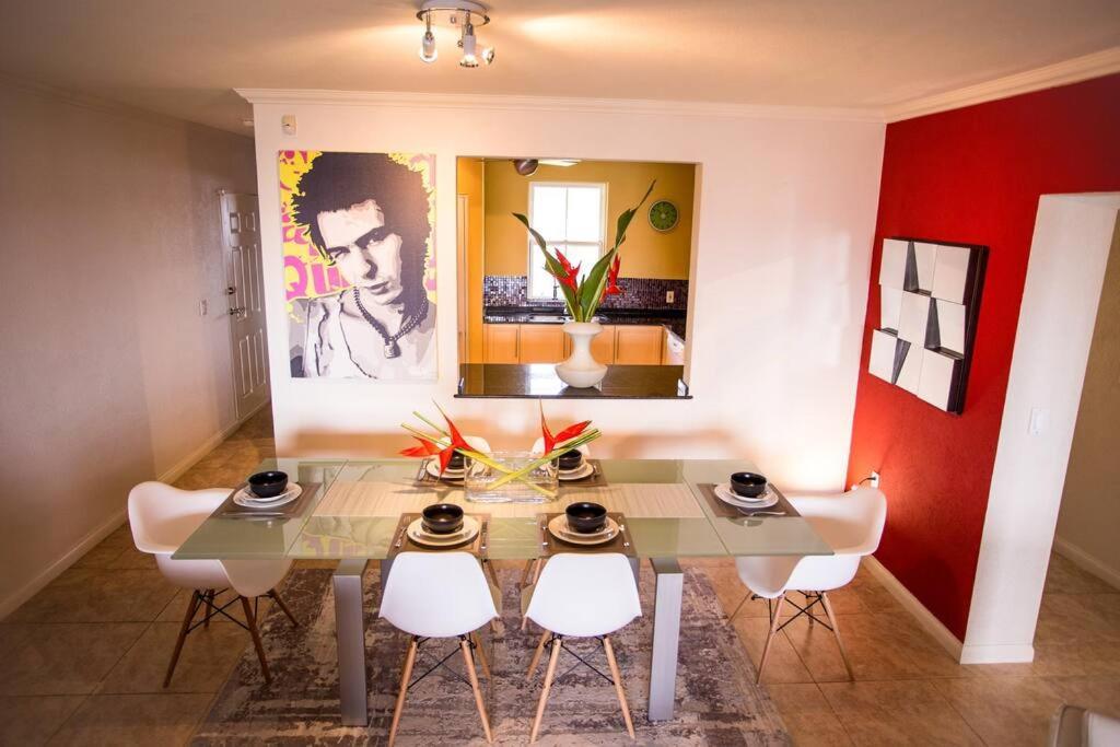 Designer Penthouse - Stunning Property With Amazing Views Saint James Kültér fotó